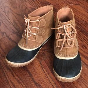 Sorel Out n About Leather Snow Boot